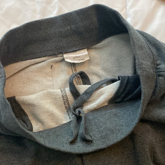 Champion Men's Small Gray Athletic Shorts - Picture 5 of 10